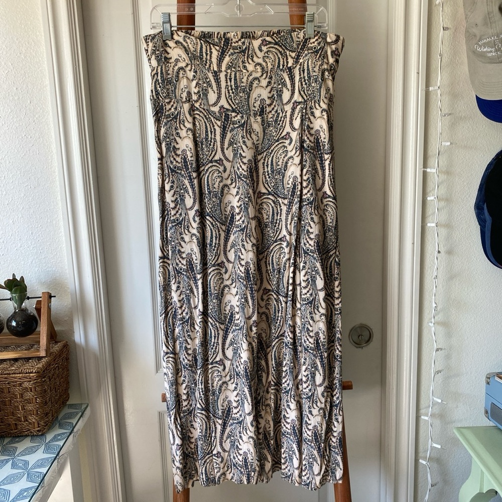 Pale pink and paisley print pant